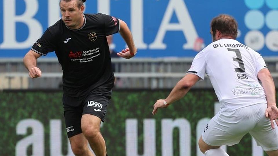 Fußball-Gott Alex Meier (l.) und Ex-SVWW-Profi Thorsten Barg waren beim Benefizturnier dabei.