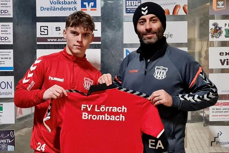 FVLB-Neuzugang Benjamin Gysin (links) mit Chefcoach Erkan Aktas | Foto: FV Lörrach-Brombach