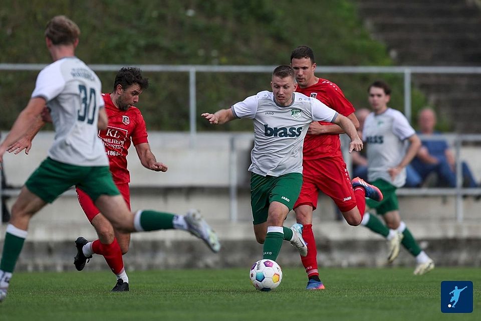 Zurück aus dem Urlaub: Gianluca Schäfer (3. v. rechts) und seine Teamkollegen wollen dem TSV Abtswind am Samstag Paroli bieten.