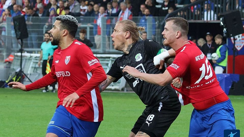 Schonnebeck gastiert in Uerdingen. 