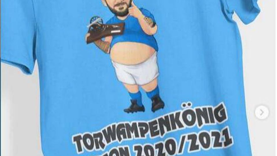 Neu in der Kollektion: Der Torschützenkönig der 3. Liga, Sascha Mölders, hat ein weiteres Shirt herausgebracht. 