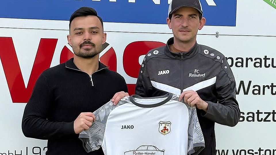 Raindorfs Abteilungsleiter Daniel Mückl kann mit Salah Al Saleem (links) einen weiteren Neuzugang präsentieren.