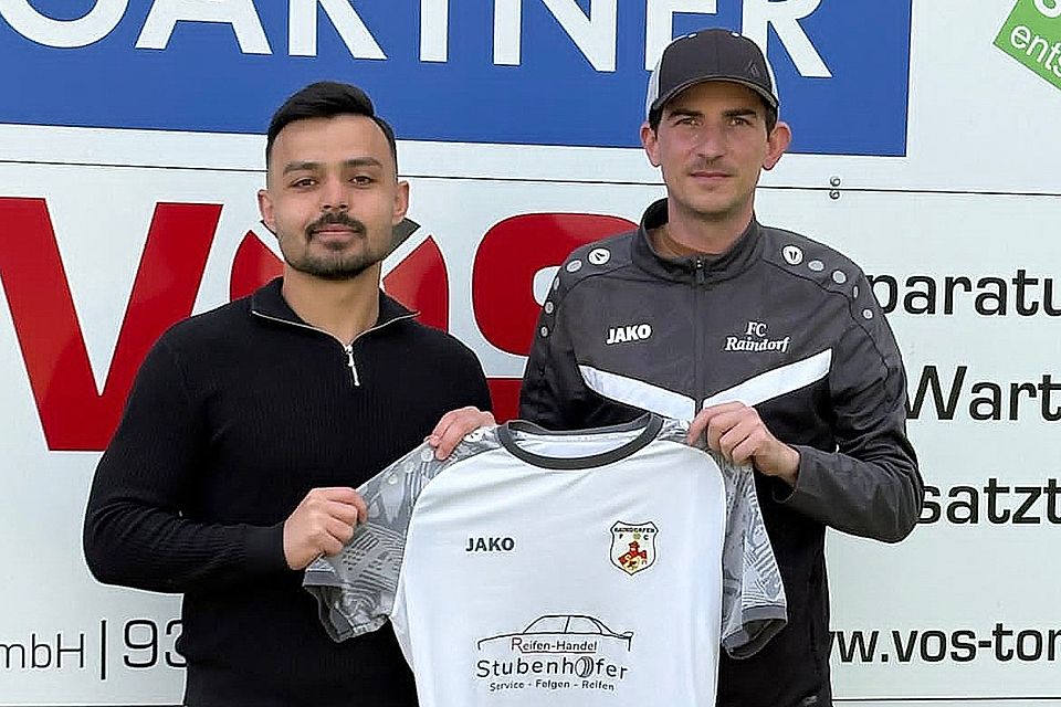 Raindorfs Abteilungsleiter Daniel Mückl kann mit Salah Al Saleem (links) einen weiteren Neuzugang präsentieren.