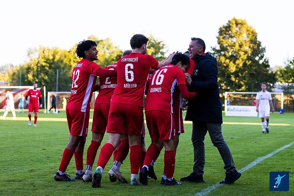 Der FC Eintracht Landshut um Coach Mario Bjelobrk feierte einen 3:2-Heimsieg gegen Ihrlerstein.