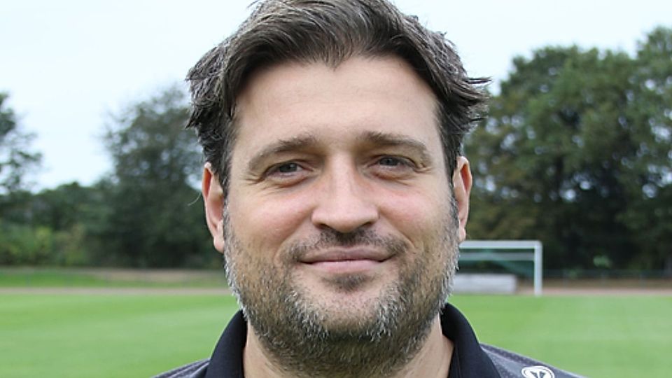 Dalibor Dobras bleibt Coach beim SV Uedesheim.