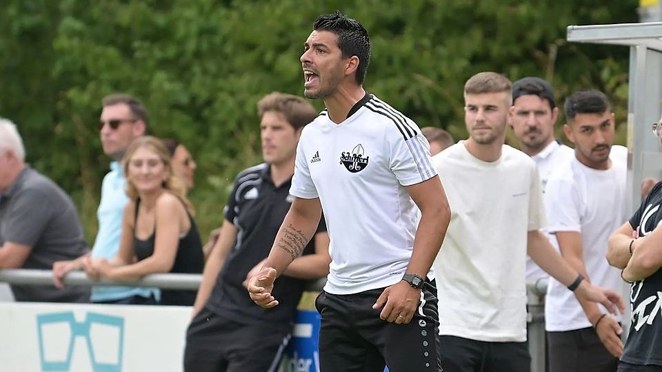 Soll den FC Kosova Regensburg aus dem Tabellenkeller führen: Neutrainer Guti Ribeiro.