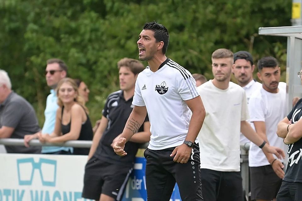 Soll den FC Kosova Regensburg aus dem Tabellenkeller führen: Neutrainer Guti Ribeiro.