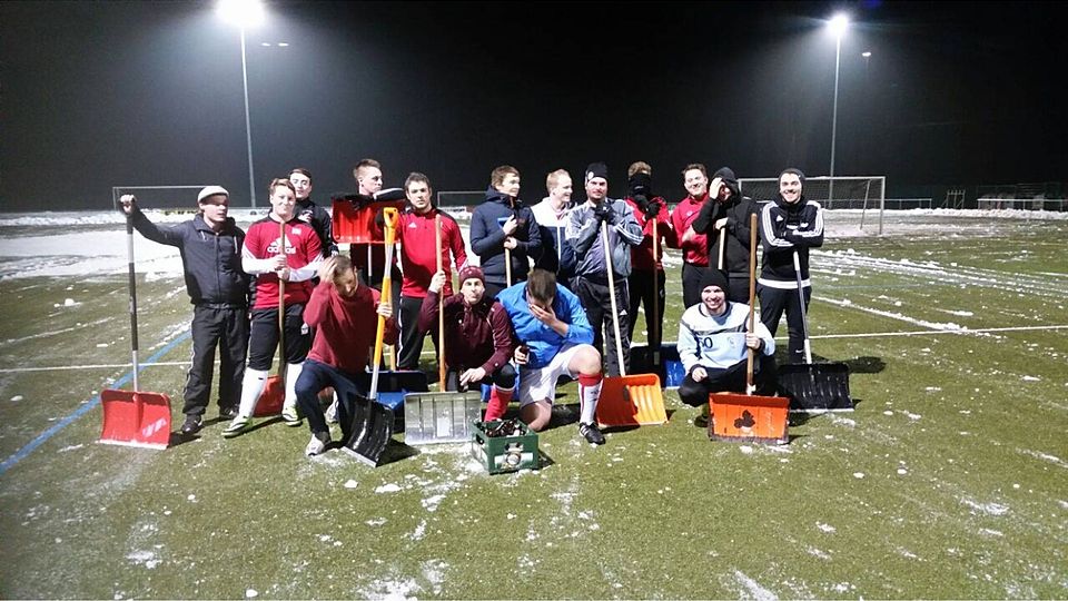 Bietzen-Harlingen mit Kaltgetränk und Schneeschippe