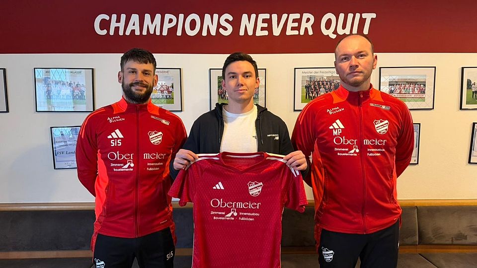 Von links nach rechts: Abteilungsleiter Simon Schott, Samuel Pex, Max Putz