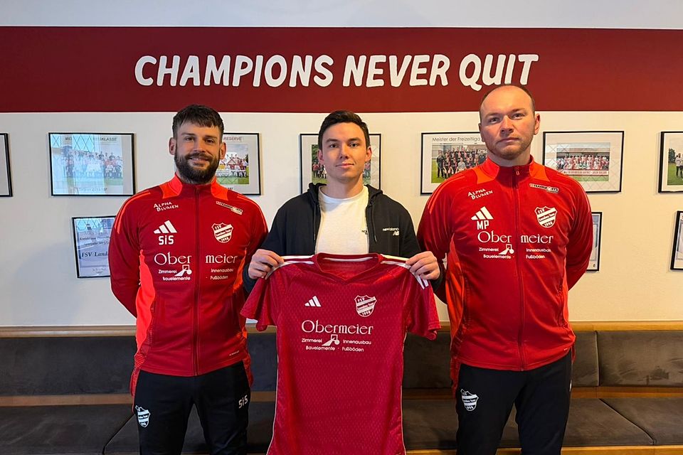 Von links nach rechts: Abteilungsleiter Simon Schott, Samuel Pex, Max Putz Von links nach rechts: Abteilungsleiter Simon Schott, Samuel Pex, Max Putz