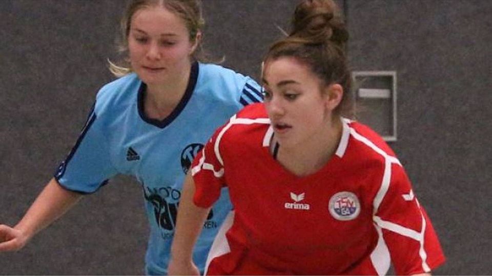 Hauchdünne Niederlage: Der TSV Gilching (rot) unterlag im Halbfinale dem SC Amicitia München mit 0:1.  rh