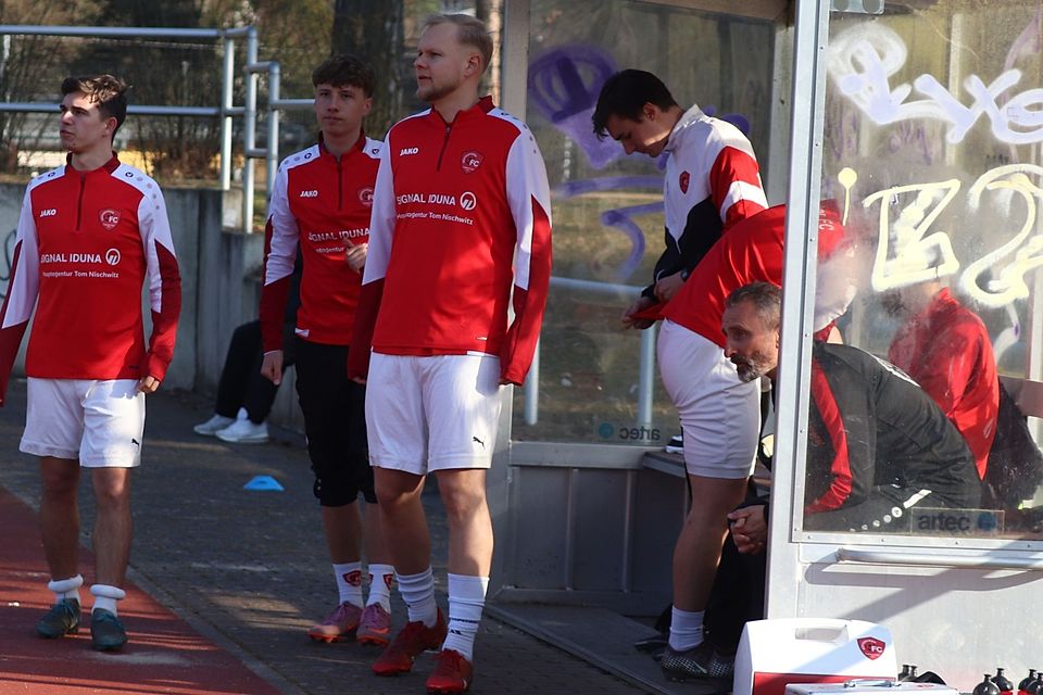 Köpenicker FC Bank mit Coach Marco Hamann