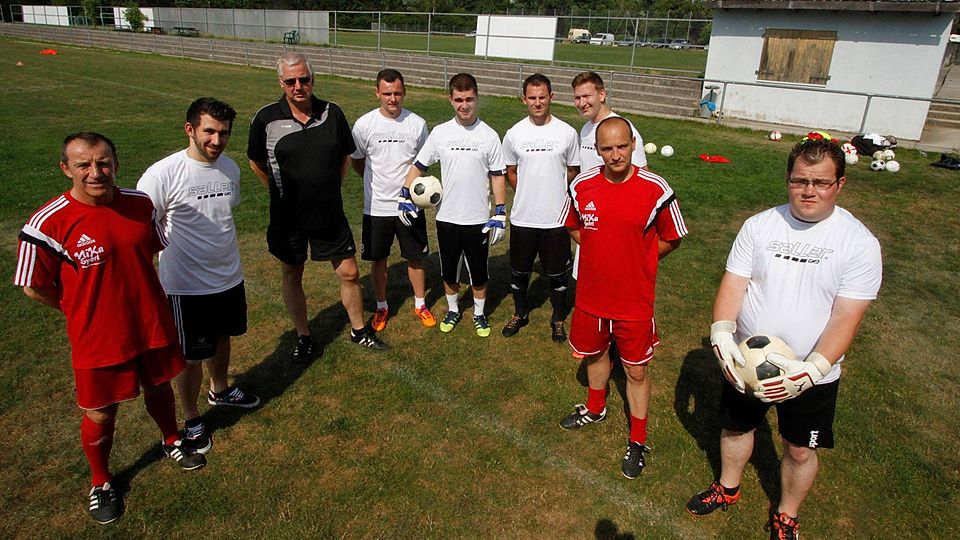 Die Neuen beim TSV Südwest um Coach Steffen Kircheis (zweiter von rechts). F: Weigert