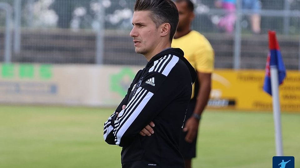Starke Saison mit dem FC Büderich: Trainer Sebastian Siebenbach ist ein Jahr im Amt. 