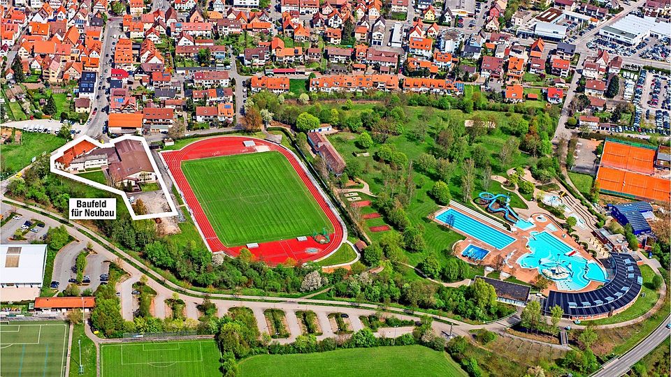 Das TSV-Gelände liegt direkt neben dem Leobad. Auf dem Gelände der Halle mit Gaststätte ist der Neubau geplant.  Foto:Holger Leicht
