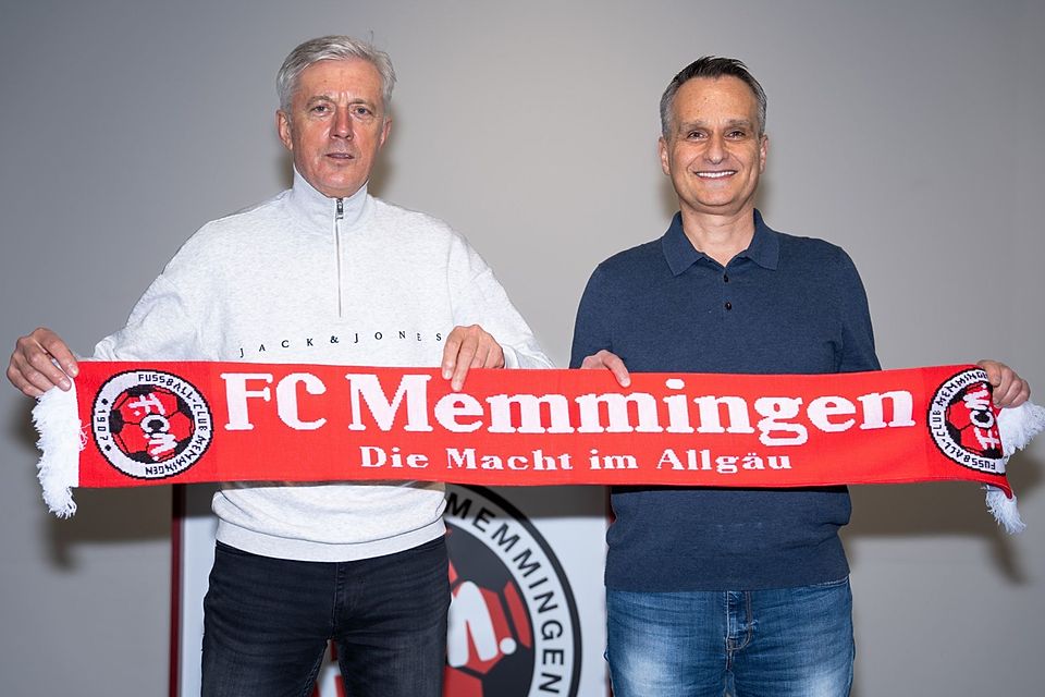 Der Sportliche Leiter Esad Kahric (links) freut sich über die Rückkehr von Markus Schaich als künftiger Trainer der U21.