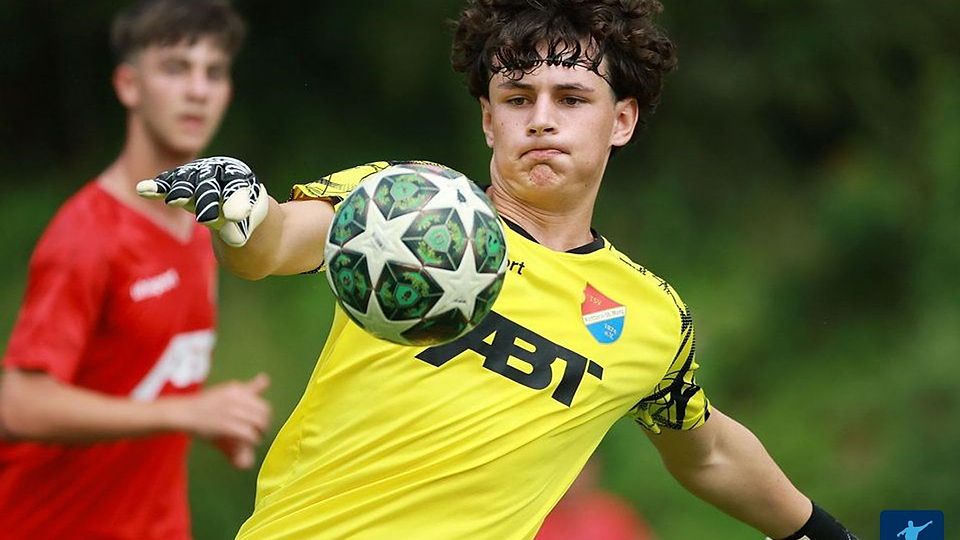 Noah Feneberg war im Spitzenspiel beim FC Oberstdorf nicht zu bezwingen und verteidigte mit dem TSV Kottern II die Tabellenspitze.