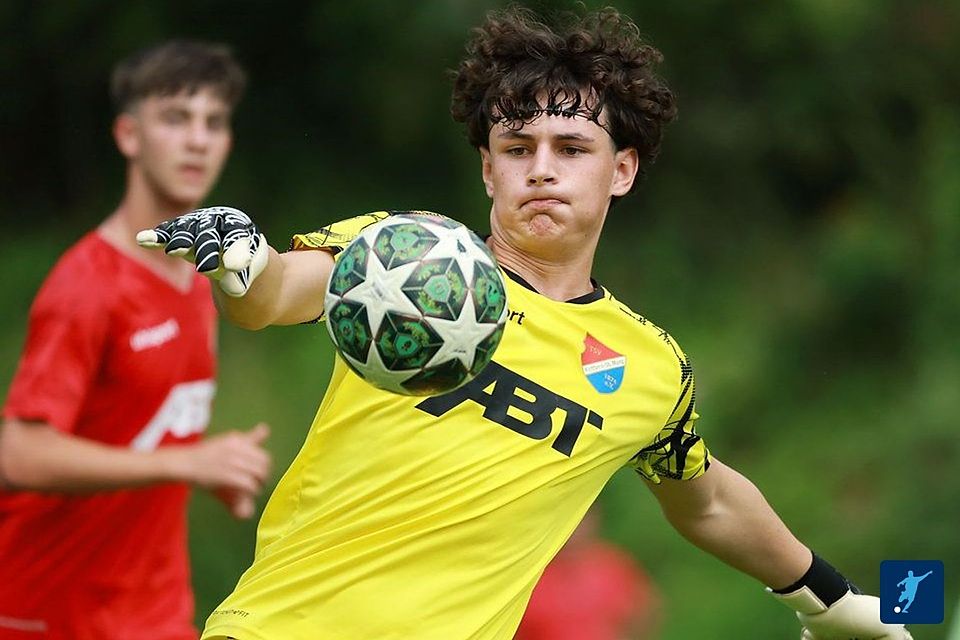 Noah Feneberg war im Spitzenspiel beim FC Oberstdorf nicht zu bezwingen und verteidigte mit dem TSV Kottern II die Tabellenspitze.