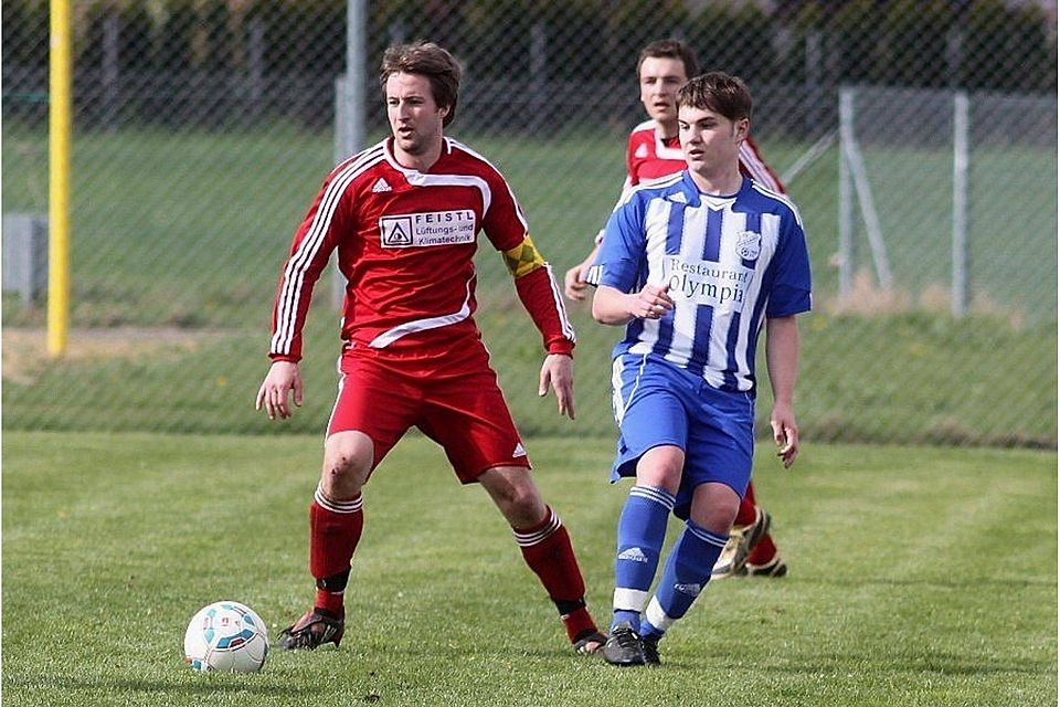Vor einem halben Jahr noch Bezirksliga in Bernried, künftig A-Klasse: Reinhold Wirrer (rechts) läuft ab dem Frühjahr für den ASV Loh auf. F: Norbert Herrmann