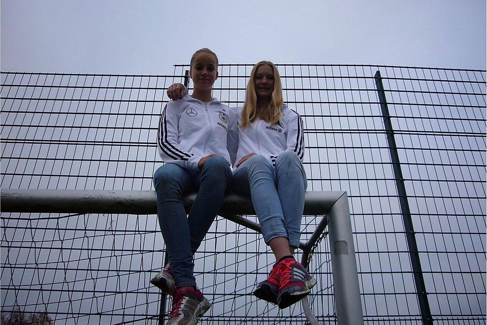 Sind gefragt: Julia Gwinn (links) und Janina Minge. Jochen Dedeleit Sind gefragt: Julia Gwinn (links) und Janina Minge. Jochen Dedeleit