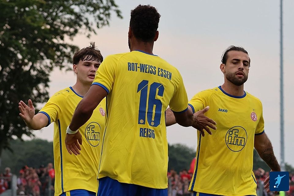 RWE fährt ein 2:2 im Test gegen Arminia Bielefeld ein. RWE fährt ein 2:2 im Test gegen Arminia Bielefeld ein.