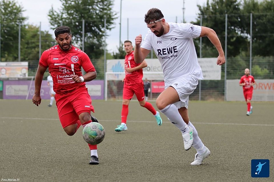 Düren 77 auf dem Vormarsch. Düren 77 auf dem Vormarsch.