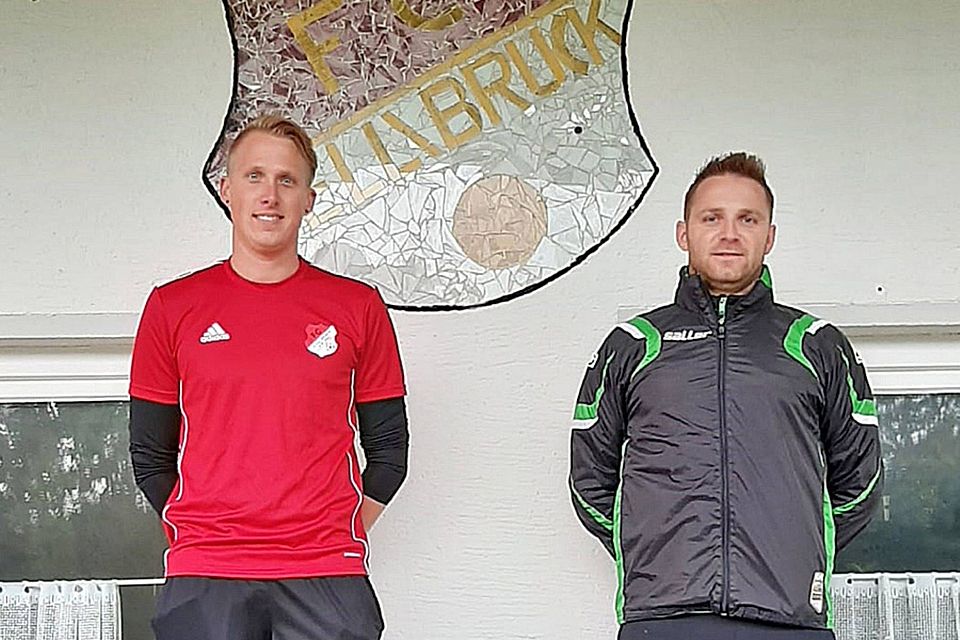Offizielle Übergabe: Patrick Schmidt (links) hat mit sofortiger Wirkung das Traineramt von Patrick Schäffer (rechts) beim A-Klassisten FC Zell-Bruck übernommen.