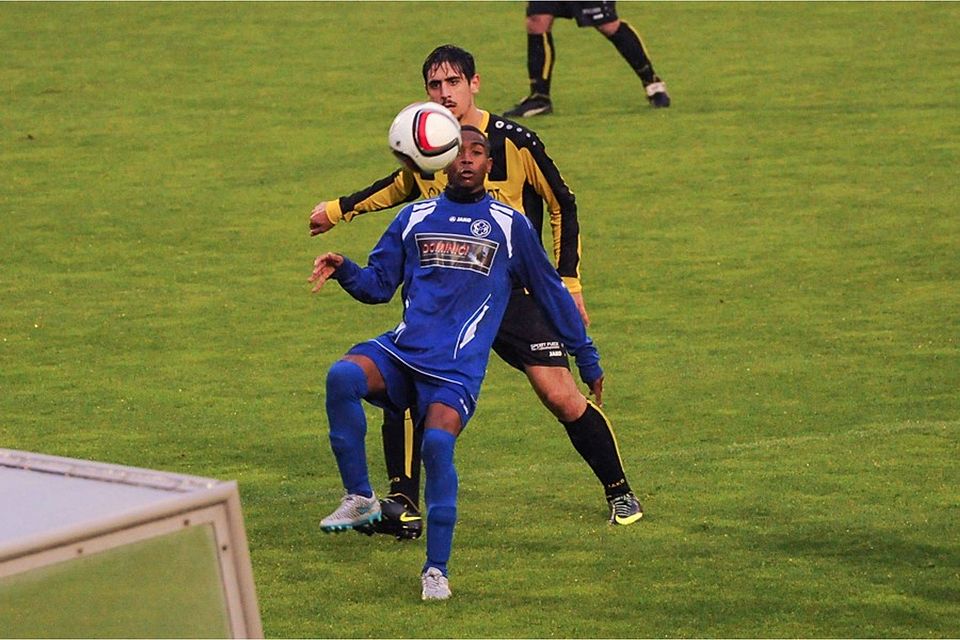 Absteiger Bettemburg (hier in blau) startet gegen Aufsteiger Ehleringen in die Saison -  Foto: www.paulmedia.lu