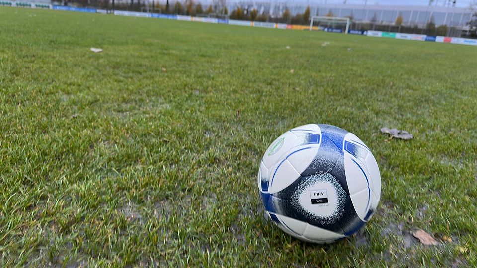 Der Stand der Dinge am Mittwochnachmittag: Der Elsner-Sportpark ist nicht bespielbar.