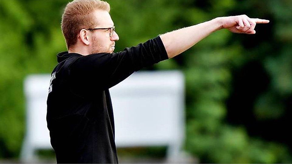 Starkenburgia-Trainer Florian Fäustle gibt die Richtung vor.   Foto: Dagmar Jährling