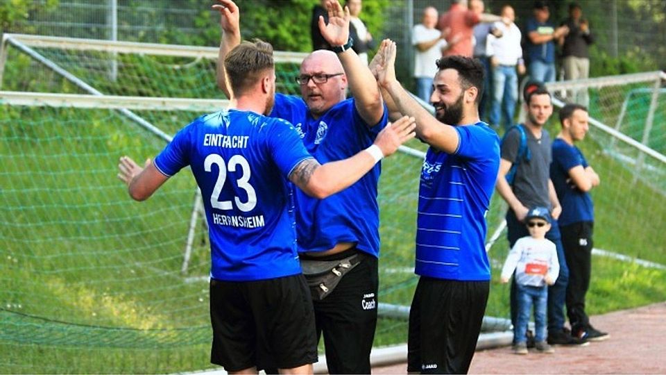 Zumeist feierten die Wormser Vereine: Unter anderem die Meisterschaft der SG Eintracht Herrnsheim steht für den Wormser Erfolg in der diesjährigen A-Klasse-Saison. F: Wolff