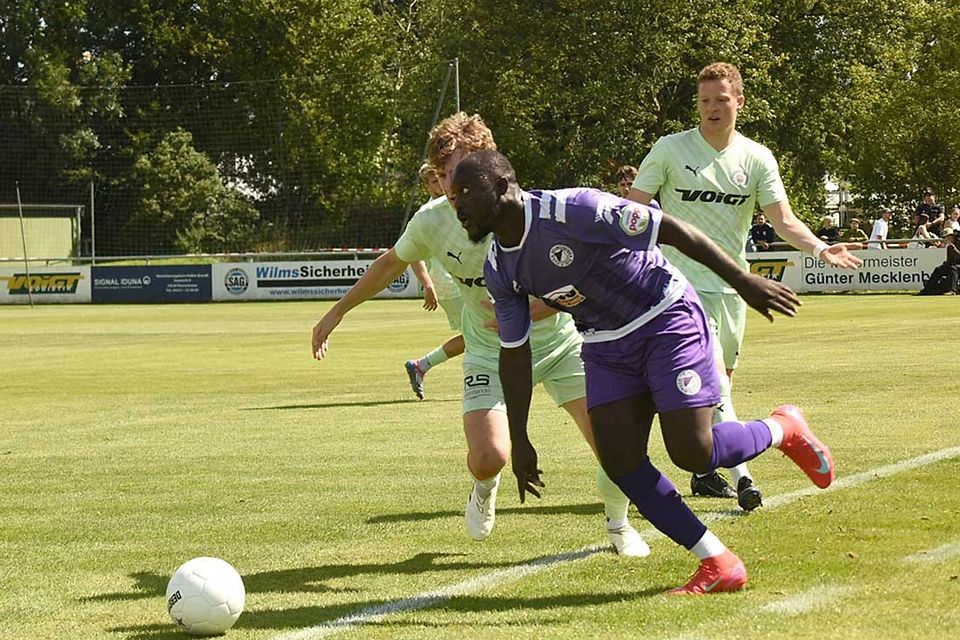 Torjäger Ola Adesanya muss aufgrund einer Gelb-Roten Karte aus der Vorwoche passen.