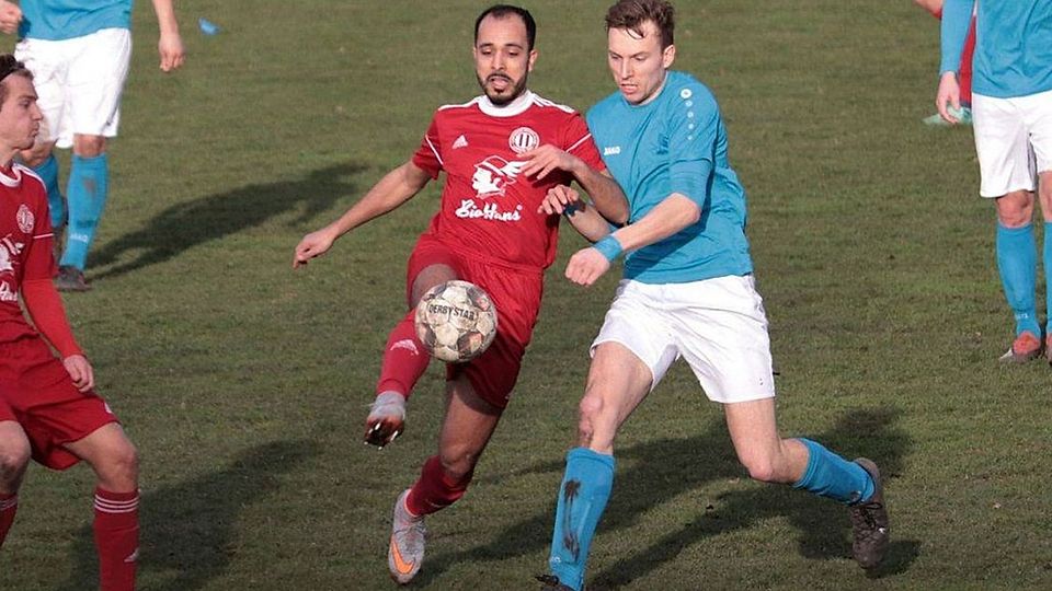 Richard Majuntke (in blau-weiß) wechselt zur neuen Saison zum SC Naumburg.