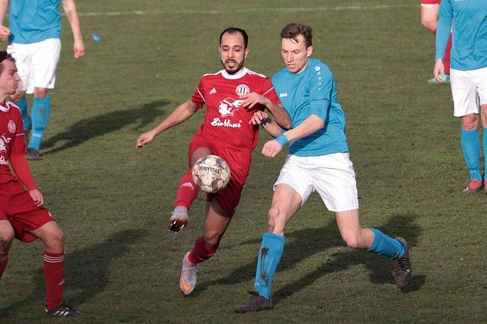 Richard Majuntke (in blau-weiß) wechselt zur neuen Saison zum SC Naumburg.