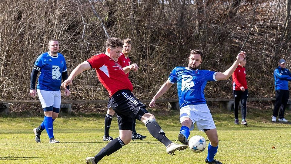 Darching rot 6  Markus Leitner gegen Föching blau Julian Hahn-CS