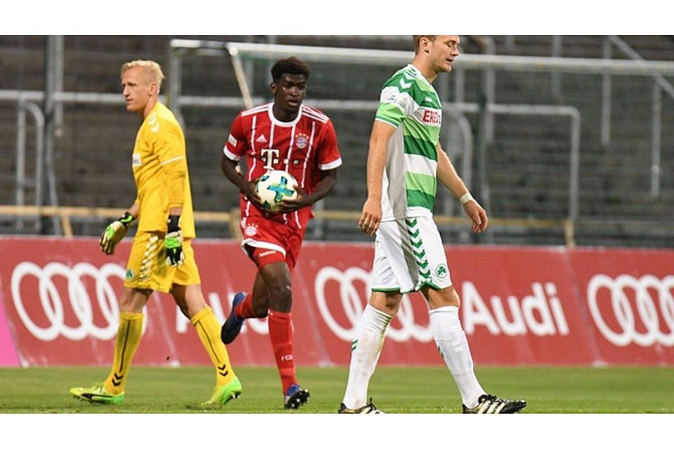Kwasi Okyere Wriedt (mi.) konnte zwar zum 1:1 abstauben, mehr war allerdings für die Bayern-Amateure im Heimspiel gegen Fürth nicht drin. F.:Leifer