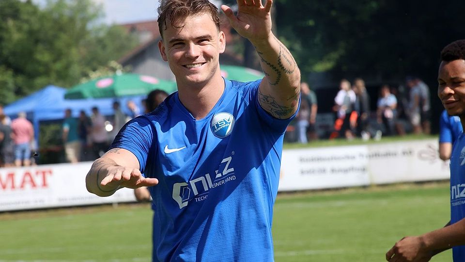Julian Höllen wechselt nach einer persönlich erfolgreichen Saison beim TSV Ampfing zurück zum TSV 1860 Rosenheim