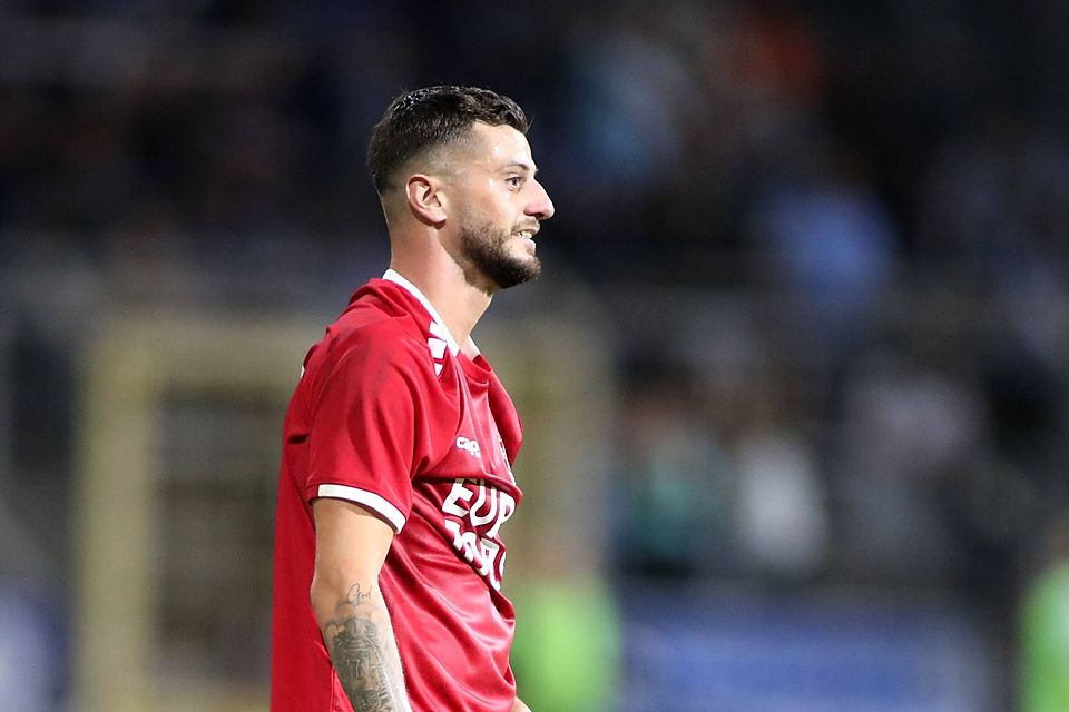 Mario Crnicki wurde beim FC Bayern ausgebildet. Im Herrenbereich kommt der 26-Jährige auf 50 Regionalliga Einsätze. Zuletzt kickte Crnicki beim TSV Landsberg und in der Icon League.