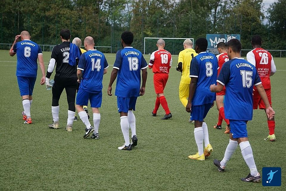 Küntzig (in blau) tritt in Tetingen an