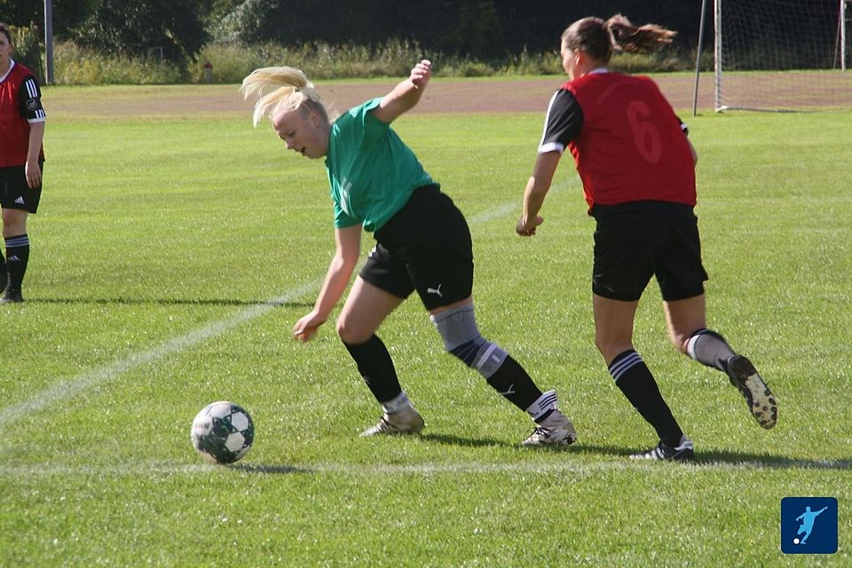 Die Frauen des SV Dornbusch spielen in der neugegründeten 9er-Staffel, also auf kleinerem Feld.