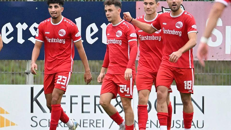 Ali Ibrahim (links), hier noch im Trikot des Bahlinger SC