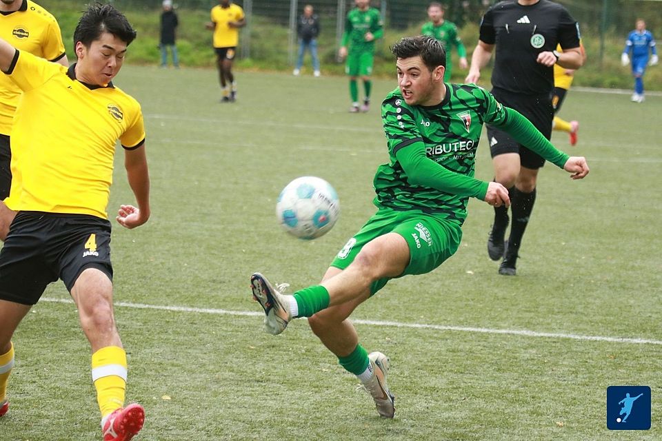 Im Hinspiel gab es für den FC Wegberg-Beeck (in grün) gegen Eintracht Hohkeppel nichts zu holen.