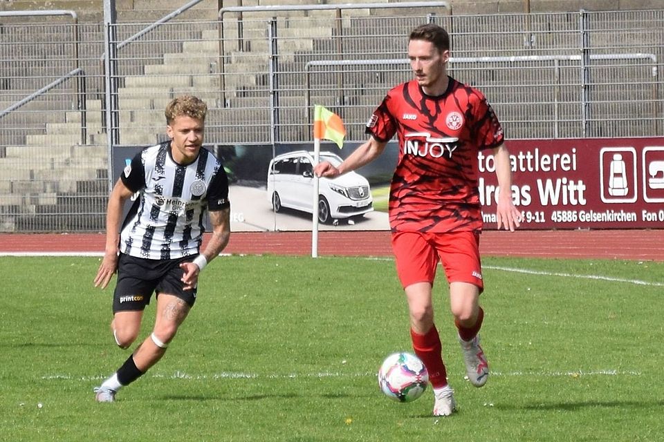 Für Oberligist SV Schermbeck (in Rot) gab es am vergangenen Wochenende die achte Niederlage in Folge.