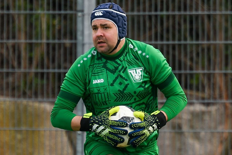 Vladimir Lazarov Der Torhüter mit dem markanten Kopfschutz FuPa