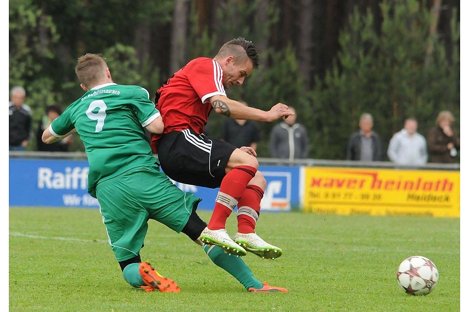 Der SV Barthelmesaurach (grün, hier in der Relegation gegen Absberg) hat schonmal seine Muskeln spielen lassen. F: Jainta Der SV Barthelmesaurach (grün, hier in der Relegation gegen Absberg) hat schonmal seine Muskeln spielen lassen. F: Jainta