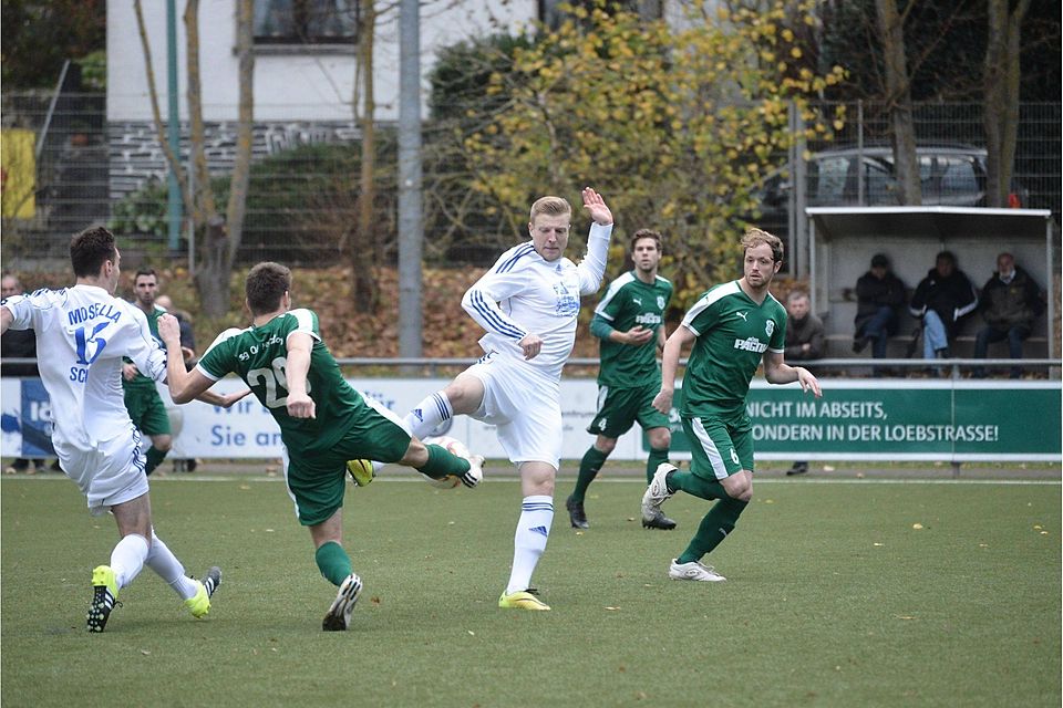 Voller Einsatz: Schweich trifft am Sonntag auf Morbach und Ex-Trainer Dirk Fengler. Foto: Krämer