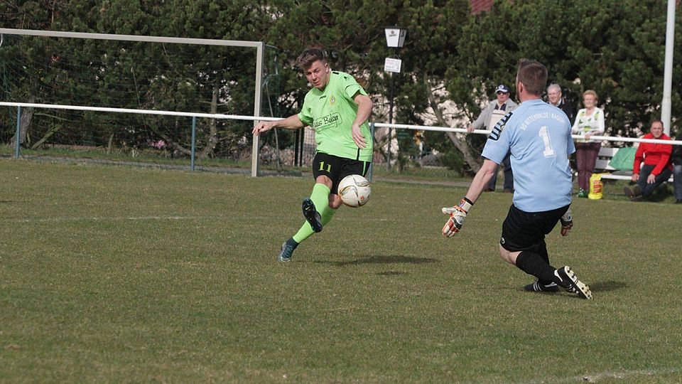 Großziethens Angreifer Nico Beyer hat zum 2:0 getroffen. Foto: Bock