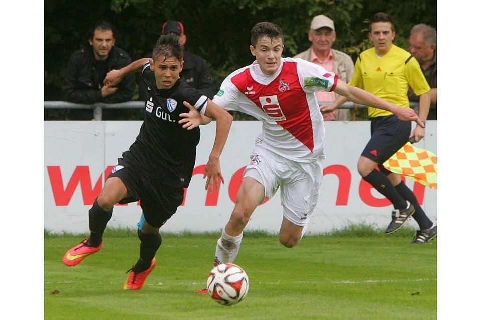 Marcel Damaschek (rechts) hat mit der U?19 des 1. FC Köln auf Schalke das Nachsehen., Foto: Dahmen