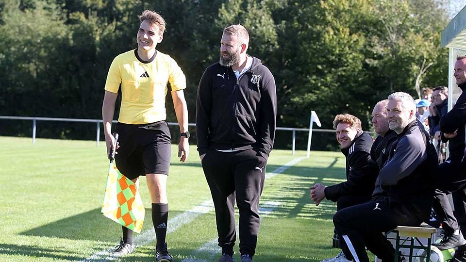 Coach Maik Haberlag (mitte, Eckernförder SV).