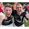 Und dieses war der dritte Streich: Die Dottinger feiern den Aufstieg in die Landesliga. | Foto: Patrick Seeger